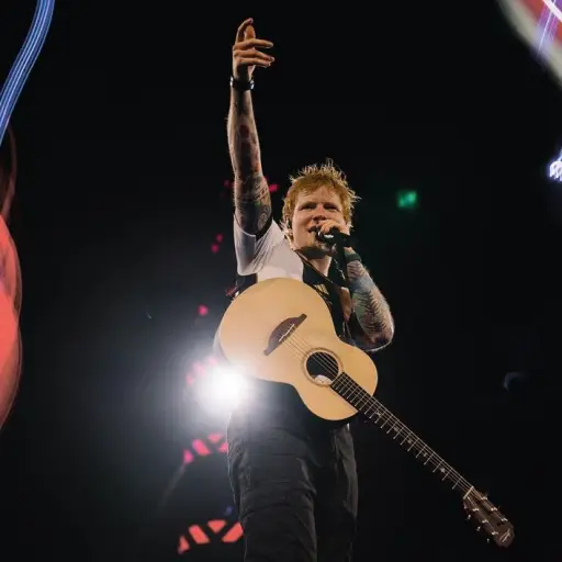 Ed Sheeran prometió estar más activo en su cuenta 