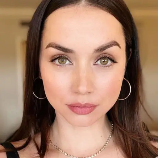 Ana de Armas no ganó el Oscar pero robó miradas co