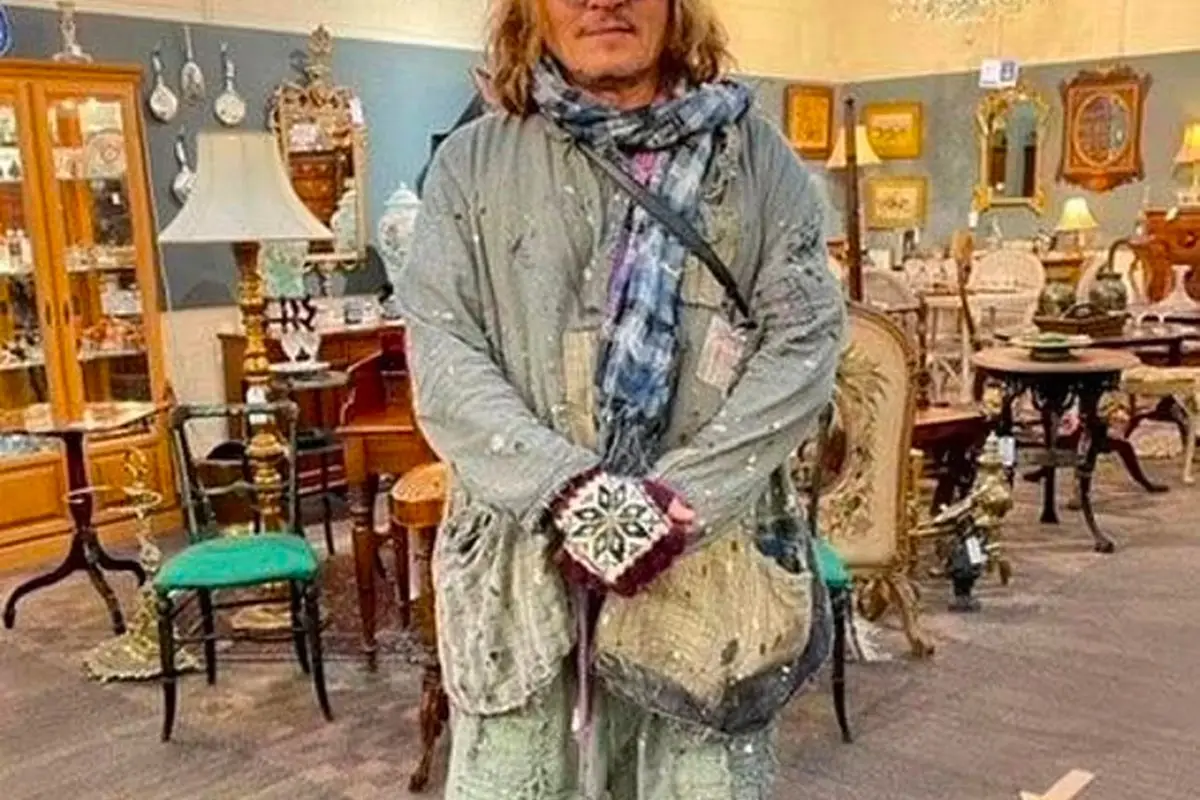 Johnny Depp es todo un artista versátil.