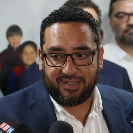 Nicolás Cataldo, ministro de Educación ,Aton