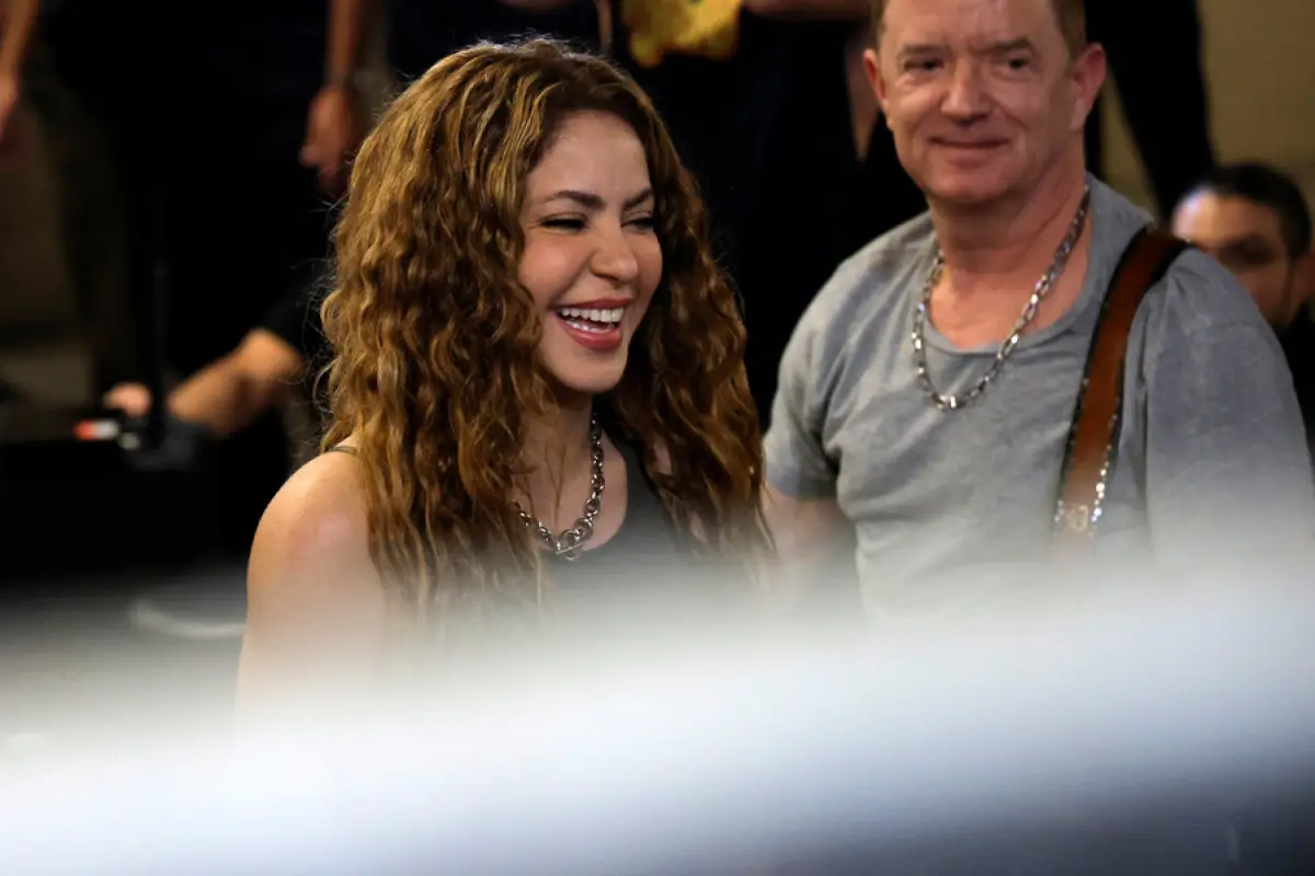 Shakira, Aton